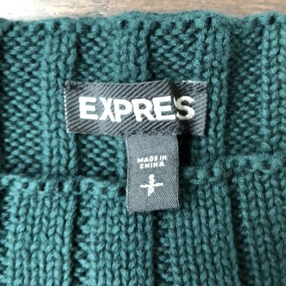 Express Wide Neck Knit Cropped Sweater Green NWOT S - Picture 4 of 4